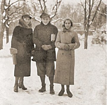 Ciocia Hala (z lewej) i&nbsp;Jerzy Putrament, 1933&nbsp;r.