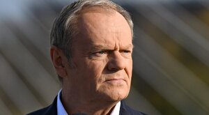 Miniatura: Tusk znów mocno trzyma lejce