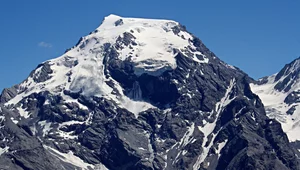 Miniatura: Lawina we Włoszech pogrzebała pięciu...