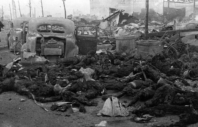 Ofiary nalotu na Tokio z 9/10 marca 1945 roku.