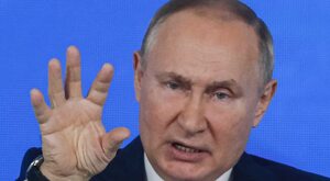 Putin na Ukrainie: Inwazja stopniowa i ograniczona?