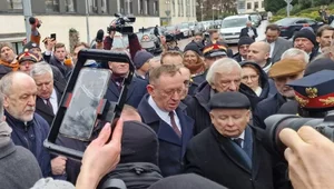 Miniatura: "Chaos w systemie prawnym". Reuters o...