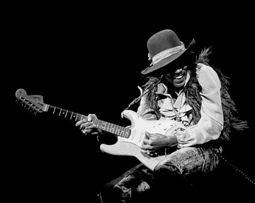 Jimmy Hendrix podczas koncertu w&nbsp;1968 roku.
