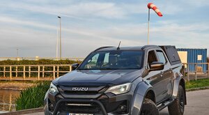 Miniatura: Isuzu D-Max Arctic Truck AT35