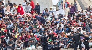 Miniatura: Ceuta nie radzi sobie z kryzysem. Plaża...