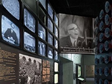 Fragment ekspozycji poświęconej wydarzeniom marcowym w&nbsp;Muzeum Historii Żyd&oacute;w Polskich.