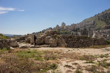 Stanowisko archeologiczne Tell Balata, identyfikowane jako Sychem