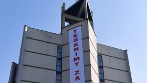 Miniatura: "Tęsknimy za Wami - wasi księża"....