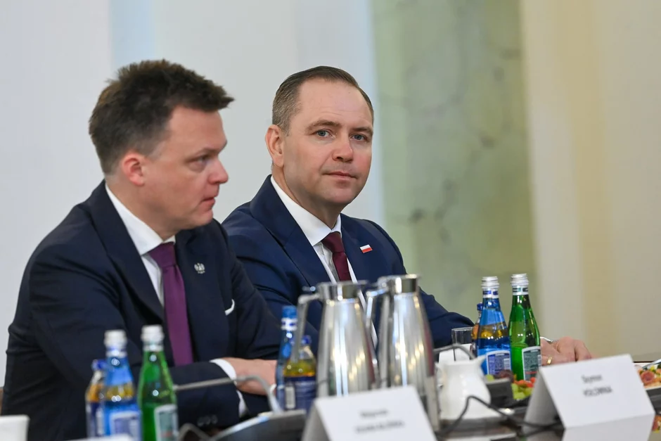 Miniatura: Hołownia o relacjach z Nawrockim....