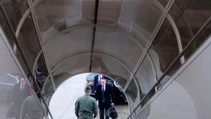 Miniatura: Hołownia przed wylotem do Pragi: Nie wiem,...