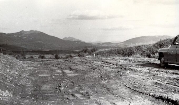 Taki księżycowi krajobraz pozostawili po sobie Sowieci. Bieszczady, 1951 rok