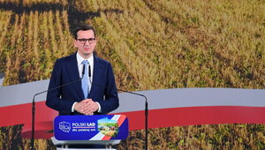 Miniatura: Morawiecki: Ta mroczna przeszłość musi...