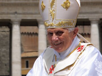 Papież Benedykt XVI w&nbsp;Watykanie, czerwiec 2010&nbsp;r.