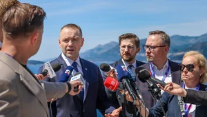 Miniatura: Nawrocki krytykuje Tuska po głośnym...