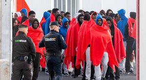 Miniatura: Starcia z migrantami w Hiszpanii....