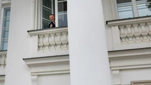 Miniatura: Fotograf Nawrockiego podzielił się...
