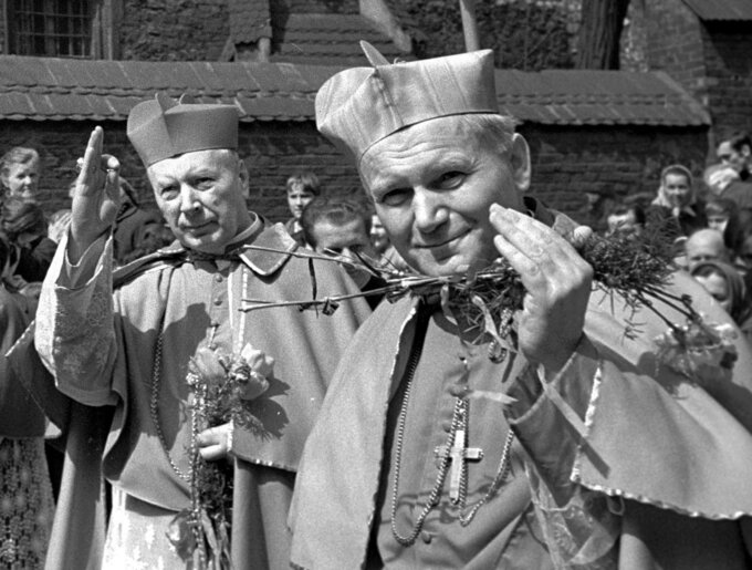 Maj 1971 r. Kard. Karol Wojtyła i kard. Stefan Wyszyński w Krakowie