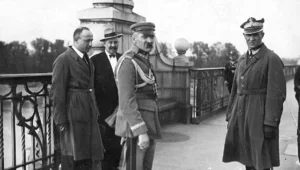 Miniatura: Zamach czy przewrót? Sto lat temu...