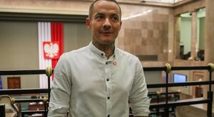 Miniatura: "Podobają mi się chłopcy". Poseł KO...