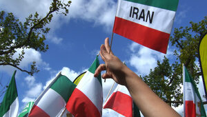 O Iranie i Bliskim Wschodzie. Dzisiaj rozpoczyna się szczyt w Warszawie