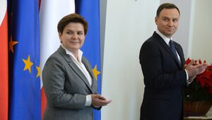 Miniatura: Premier w Bratysławie, prezydent na Węgrzech