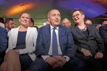 07. 03. || Na początku marca doszło do długo wyczekiwanego sojuszu Platformy Obywatelskiej z Nowoczesną. Powstała z tego mariażu Koalicja Obywatelska miała stanowić skuteczną zaporą dla PiS-u w wyborach samorządowych. 