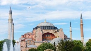 Miniatura: Erdoğan: Przekształcenie Hagia Sophia...