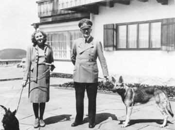 Ewa Braun i&nbsp;Adolf Hitler, 1942&nbsp;r.