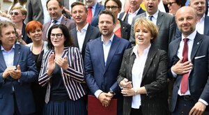 Miniatura: Po co Polsce samorząd? Czy nie wystarczy...