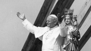 Miniatura: Biskup Kamiński wspomina Jana Pawła II....
