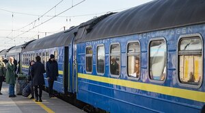 Miniatura: Rosjanie ostrzelali pociąg z grupą...