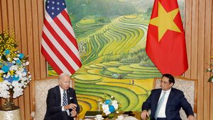 Miniatura: Biden wizytował Wietnam. Zacieśnienie...