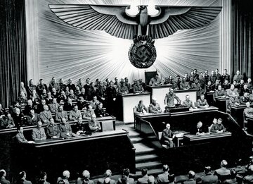Adolf Hitler przemawia w&nbsp;Reichstagu, 1941&nbsp;r.
