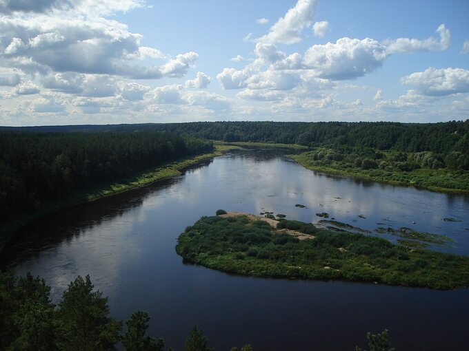 Widok na Dźwinę z okolic Krasławia, Łotwa