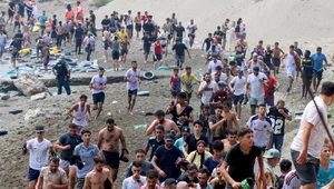 Miniatura: Nielegalni migranci szturmują Hiszpanię....