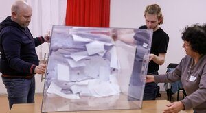 Miniatura: Polaków zapytano, czy wybory prezydenckie...
