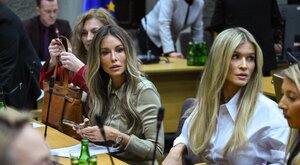 Miniatura: Celebrytki starły się w Sejmie. "To  jest...