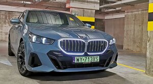 Miniatura: BMW i5 M60 xDrive