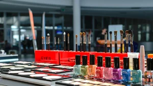 Miniatura: Otwarcie salonów kosmetycznych. Zobacz, co...