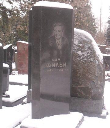 Nagrobek Kima Philby'ego na&nbsp;moskiewskim cmentarzu.