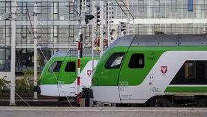 Miniatura: Przez tory przejechały trzy pociągi, zanim...