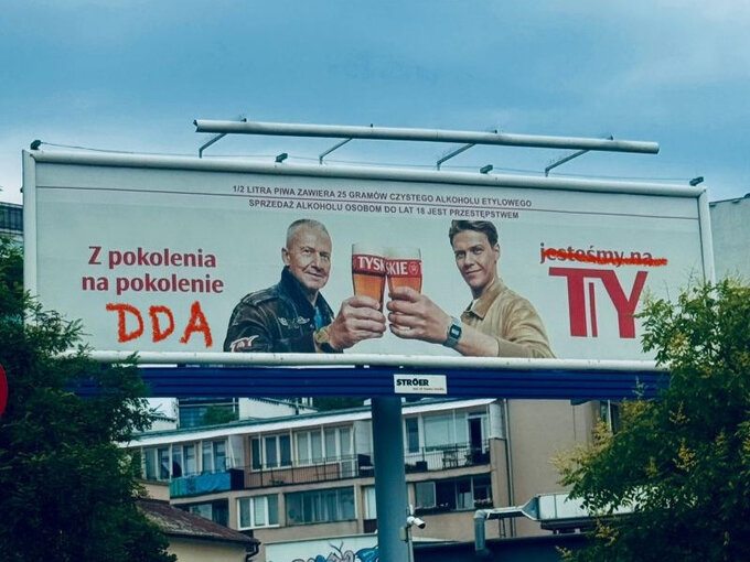 Przerobiony billboard reklamy Tyskiego