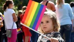 Samotna lesbijka zostanie rodzicem zastępczym. Jest zgoda biskupów USA