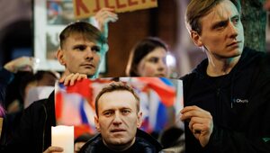 Miniatura: Tłumy na pogrzebie Nawalnego. Służby...