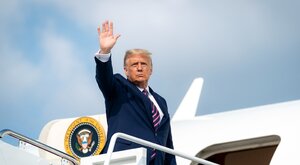 Miniatura: Nagła zmiana planów. Trump wybrał stary...
