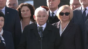 Miniatura: Okrzyki podczas miesięcznicy. Kaczyński:...