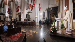 Miniatura: Msza św. po zaprzysiężeniu Karola...