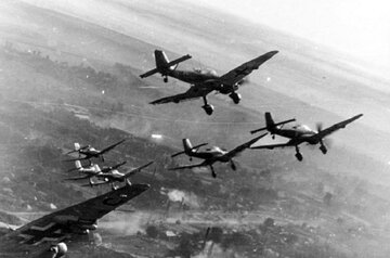 Ju-87 podczas misji na&nbsp;froncie wschodnim. Przełom 1943/44&nbsp;r.