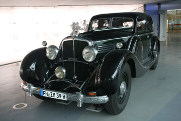Maybach DS8 Zeppelin