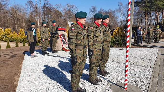 Upamiętnienie Katarzyny i Sebastiana Kazaków zamordowanych za pomoc Żydom w czasie okupacji niemieckiej.